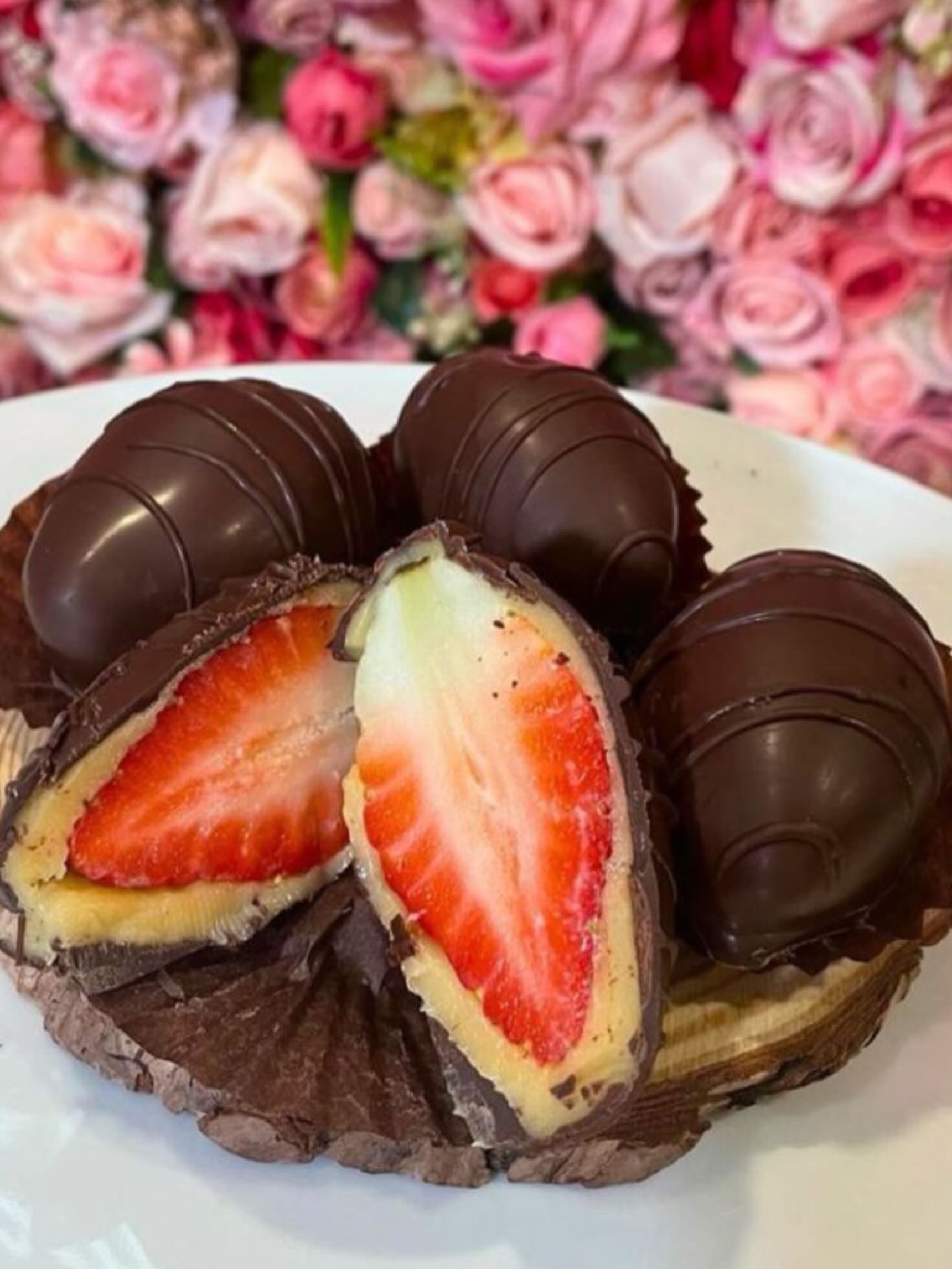Bombons de morango com chocolate